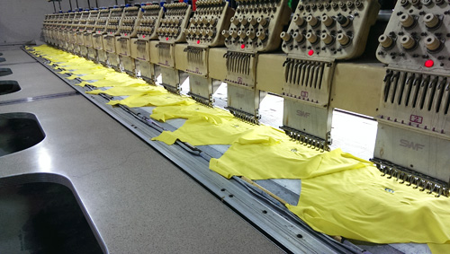 歐邁專業(yè)繡花機(jī)車間